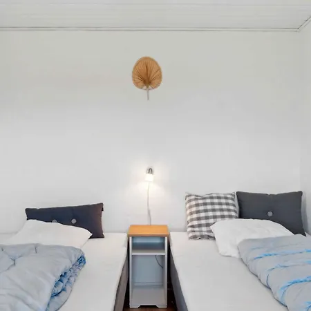 Newly Renovated Gem Near And Nature